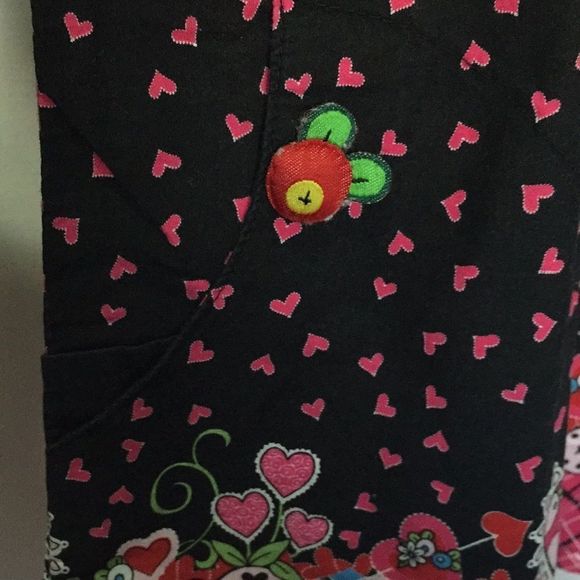 Scrub top Size Small - Picture 3 of 9